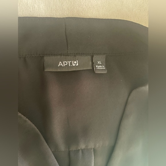 Woman’s Apt9 Summer Tank Size XL - Picture 3 of 4